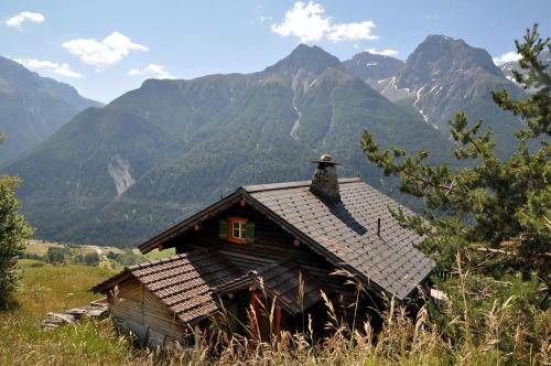 Sent Apartment | Family-Friendly Retreat at Chalet Sanpeter Awaits You