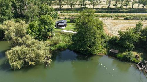 Rigny Ski Chalet | Riverside Retreat: Pet-Friendly Chalet on the Saône