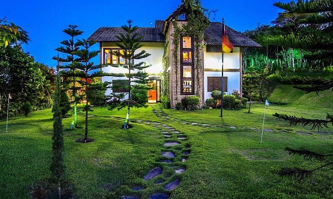 Guaramiranga House | Discover Chalet Schönenberg: Guest Rated 9.8, Family-Friendly!