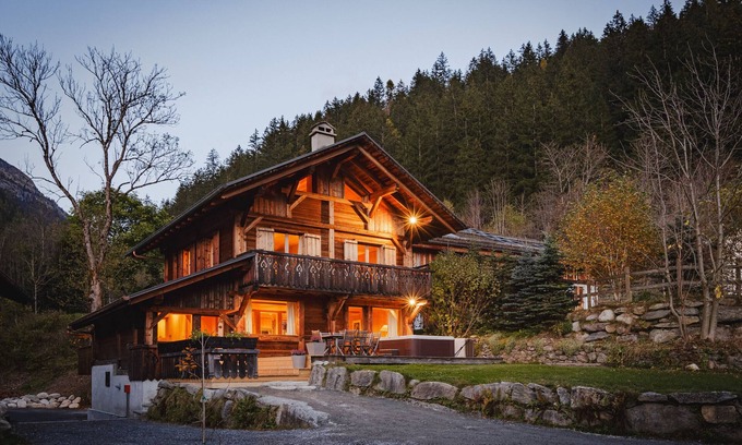 Les Tines Ski Chalet | Chalet Scierie - luxury chalet with hot tub
