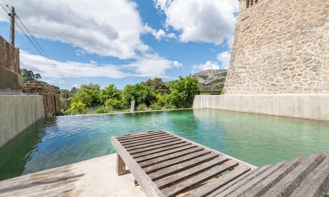 Bunyola Ski Chalet | Indulgent Chalet 'Ses Llebres' with Private Pool & Wi-Fi