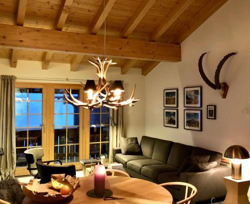 Bettmeralp Apartment | Pet-Friendly Chalet Sirius Dachwohnung - Perfect for Families