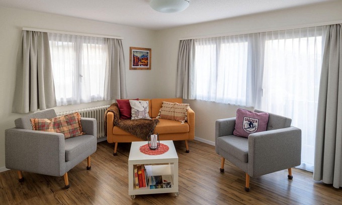 Graechen Apartment | Exceptional Chalet Soldanella: Pet-Friendly Retreat with Breakfast