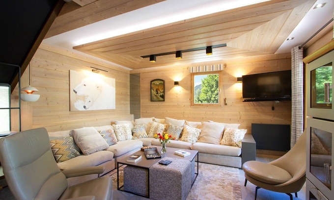 Venosc Ski Chalet | Relaxing Chalet with Hot Tub, Steps from the Téléphérique