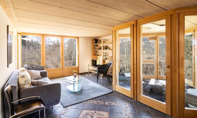 Wengen Apartment | Chalet Steingärtli 1: Highly Rated Family-Friendly Retreat