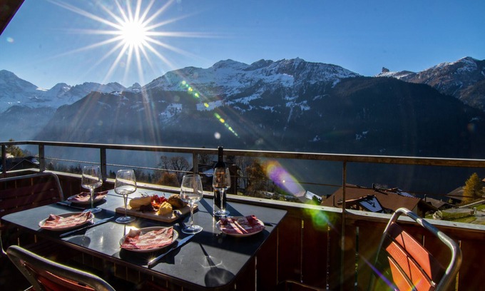 Wengen Apartment | Elegant Chalet Sterndolde Penthouse - Guest Rated 9.8