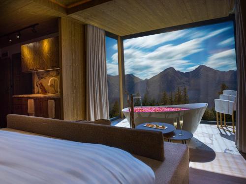 Zdiar Apartment | Discover Chalupa Chalet Strachan: 4-Star Getaway with Pool