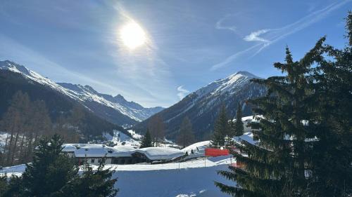 Meierhof Apartment | Chalet Studio - Premier Amenities in Prime Davos Location