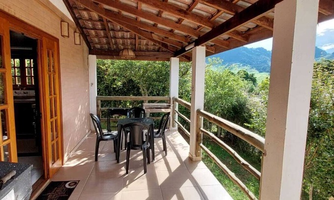 Paraisopolis Ski Chalet | Mountain Retreat: Cozy Chalet with Pool & Spa in Minas Gerais