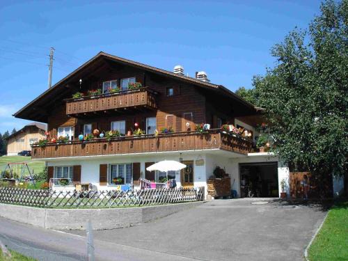 Sigriswil Apartment | Discover Chalet Sunneschyn: Pet-Friendly & 9.3/10 Rated Stay