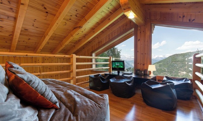 Riddes Ski Chalet | Family-Focused Chalet Teremok with Hot Tub & Sauna