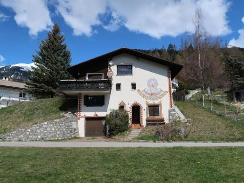 Albula-Alvra Ski Chalet | Pet-Friendly Retreat: Chalet Tgaplotta by Interhome