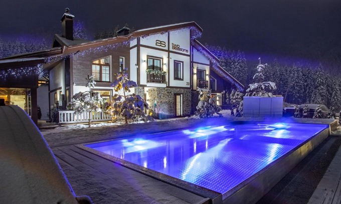 Palyanytsya Ski Chalet | Elegant Chalet TwoSeasons Bukovel with Pool & Spa Access
