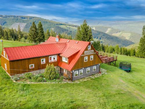 Pec pod Snezkou Ski Chalet | Pet-Friendly Chalet U Dvou vleků - Guest Rated 10/10
