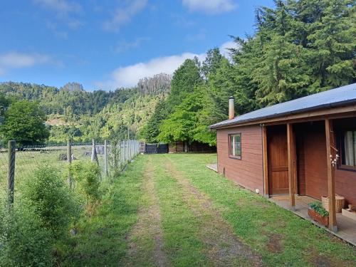 Valdivia House | Pet-Friendly Chalet Valdivia with Hot Tub & 10/10 Guest Rating