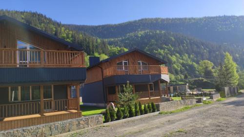 Tatariv Ski Chalet | Chalet Venterivka: Guest Rated 9.8, Pet-Friendly Retreat