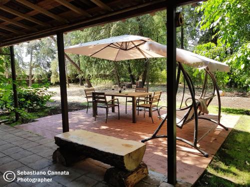Lavinaio-Monterosso House | Inviting Chalet Villa Fini: Pet & Child Friendly Retreat