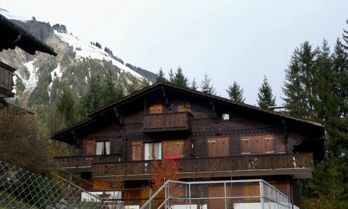 Lenk Apartment | Chalet Waldchutz - Wohnung Anax with Spa & Breakfast Awaits
