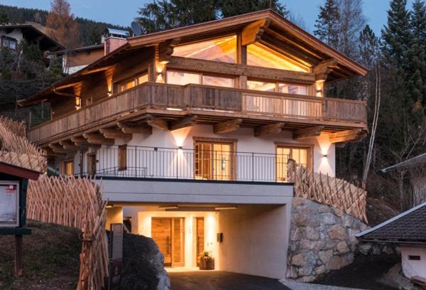 Kitzbuehel Ski Chalet | Chalet Wegmacher: Guest Rated 9.8 with Family-Friendly Amenities