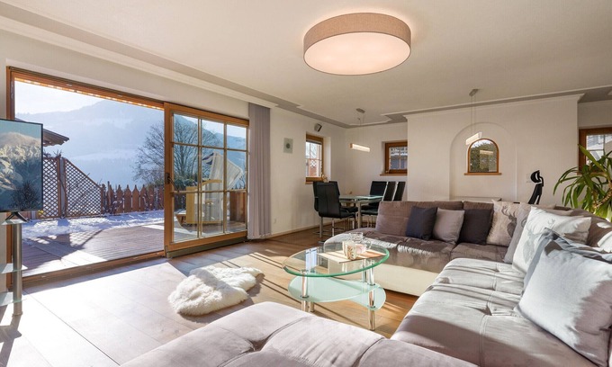 Kitzbuehel Ski Chalet | Top-Rated Chalet Weinberg in Kirchberg with Spa & Breakfast