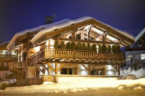 Megeve Ski Chalet | Chalet Whymper: Relax by the Pool Near Telepherique