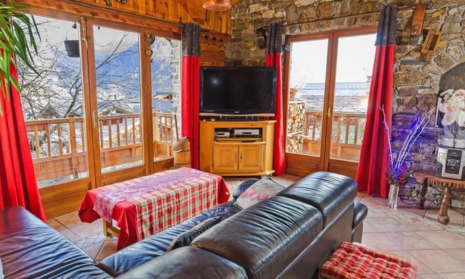 Villaroger Ski Chalet | Cozy Chalet in Les Arcs with Spa, Fitness & Scenic Views