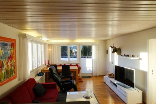 Flums Apartment | Chalet Windegg - Oceanfront Retreat for Family Getaways