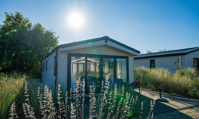 Municipality of Hellevoetsluis House | Cozy 2-Bedroom Chalet with Kitchen & Pet-Friendly Amenities