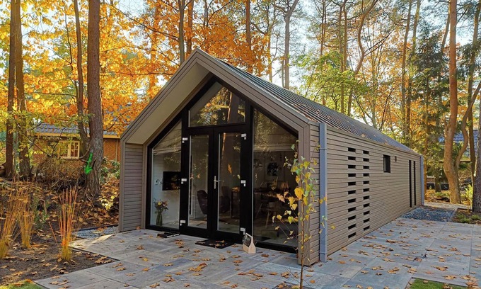 Beekbergen-Zuid House | Cozy 2-Bedroom Chalet with Terrace & Pet-Friendly Perks