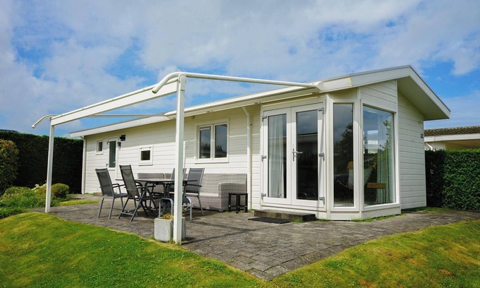 Breskens House | Cozy 2-Bedroom Chalet with Terrace and Pet-Friendly Perks