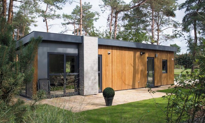 Maarn House | Cozy 2-Bedroom Chalet with Kitchen and Dishwasher