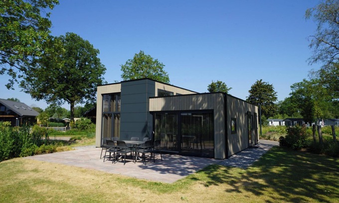 Biddinghuizen House | Cozy 3-Bedroom Chalet with Terrace - Family & Pet Friendly