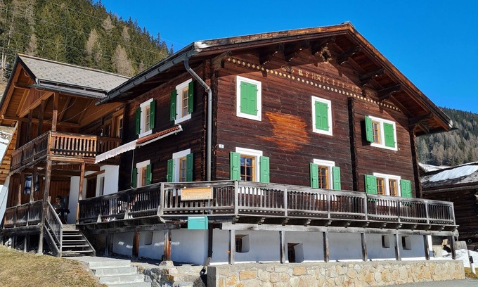 Frauenkirch Ski Chalet | Family-Friendly Vrbo Property with Kitchen & Pet Access