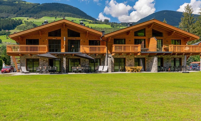 Eben im Pongau Ski Chalet | Chalet with a sauna and exclusive furnishings
