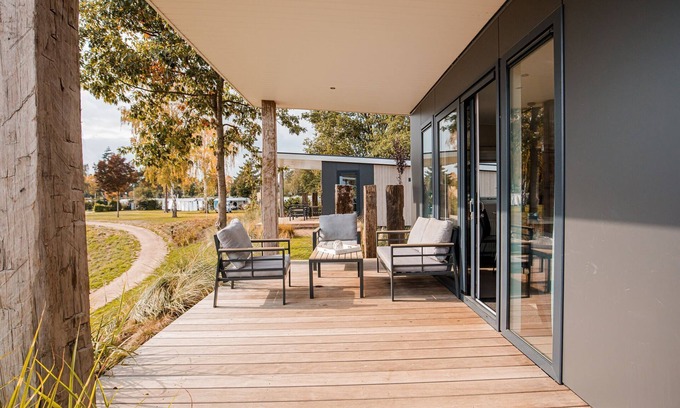 Leuken Ski Chalet | Beachfront Chalet with Pool in Leukermeer Holiday Park