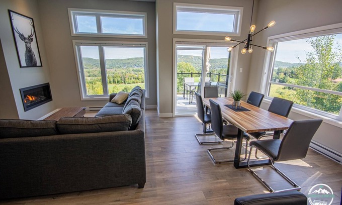 Saint-Jean-de-Matha Ski Chalet | Cozy Chalet with Fireplace and Mountain Spa Retreat