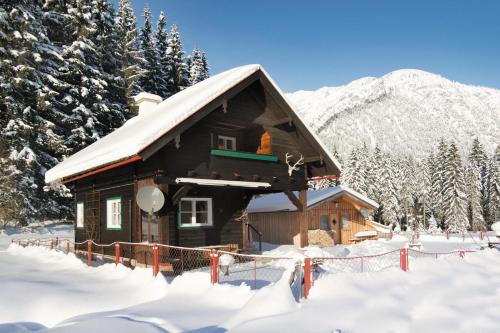 Eben am Achensee Ski Chalet | Discover Chalets Grossmitt: Family-Friendly Retreat with Pool