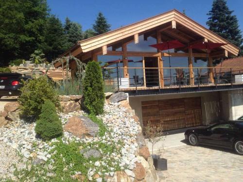 Miltach House | Discover Chalets in der Forststraße - 5-Star Family Getaway