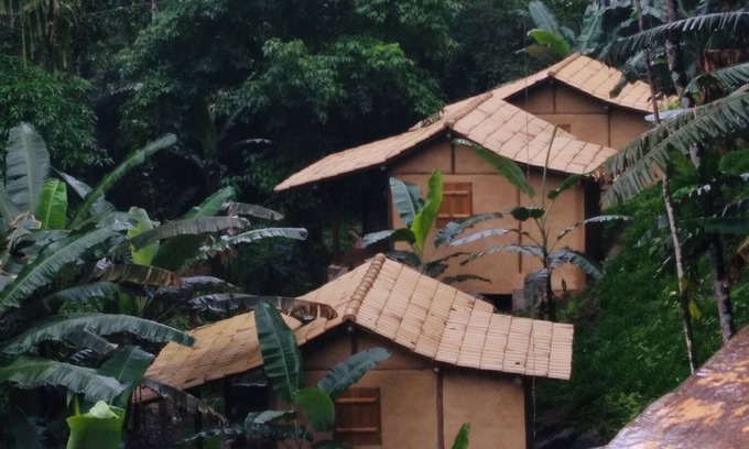 Paraty Ski Chalet | Serene Chalets in Paraty with Private Waterfall Access