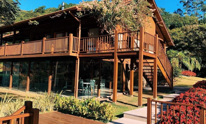 Sao Martinho House | Serene Chalets on the Lake with Breathtaking Views
