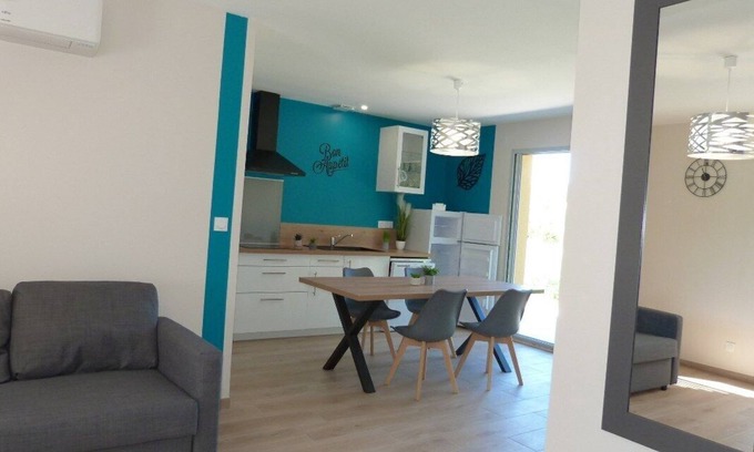 Saint-Pardoux House | Cozy Maison Neuve: Guest Rated 9.8 Near Lake Beach