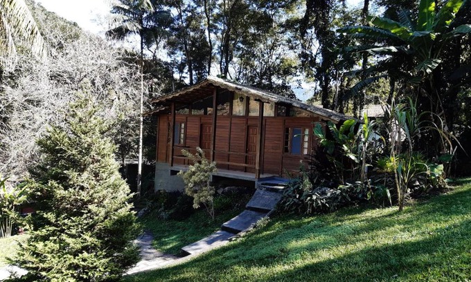 Sao Pedro da Serra Ski Chalet | Inviting Chalezinho Pedra Azul with Oceanfront Views