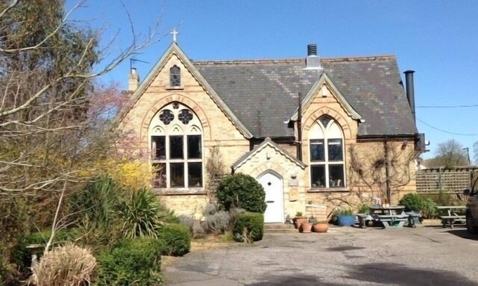 Shouldham Bed & Breakfast | Experience Comfort at Chalk And Cheese: Guest Rated 9.8