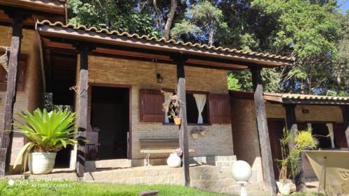 Santo Antonio do Pinhal Cabin | Budget-Friendly Comfort at Challet do Fabio Mirante Pousada