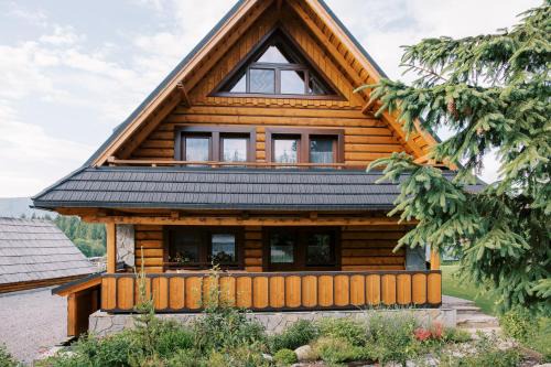 Zuberec Ski Chalet | Challet Tonka: Guest Rated 9.9 with Pool and Spa Amenities
