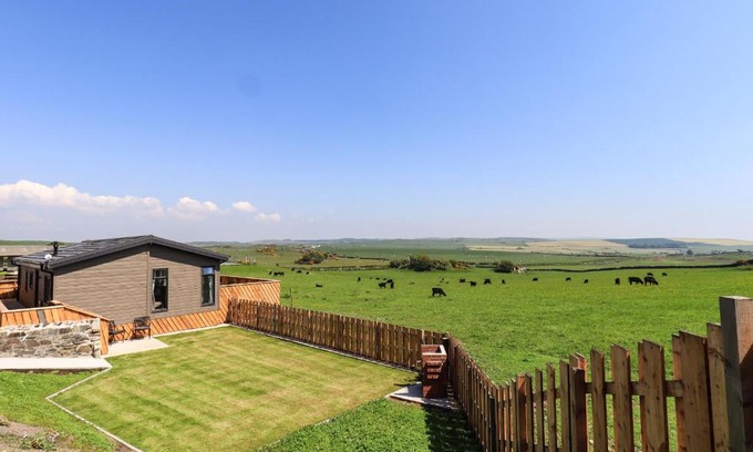 Newton Stewart House | Unforgettable Stay at Challochmun View - Family Friendly!