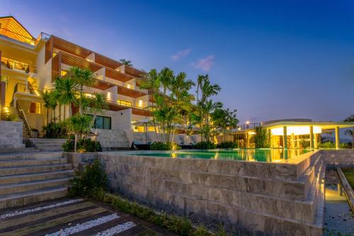 Karon Resort | Relaxing Chalong Chalet Resort with Pool & Spa Amenities