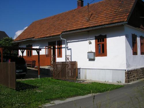 Sunava House | Pet-Friendly Chalupy Šuňava with Family Amenities Await