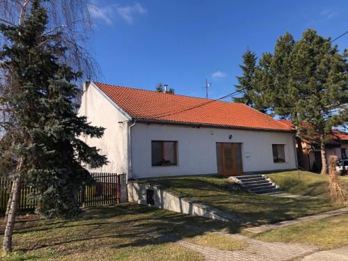Dobre Pole House | Discover Chalupa Dobré Pole: Family-Friendly Retreat