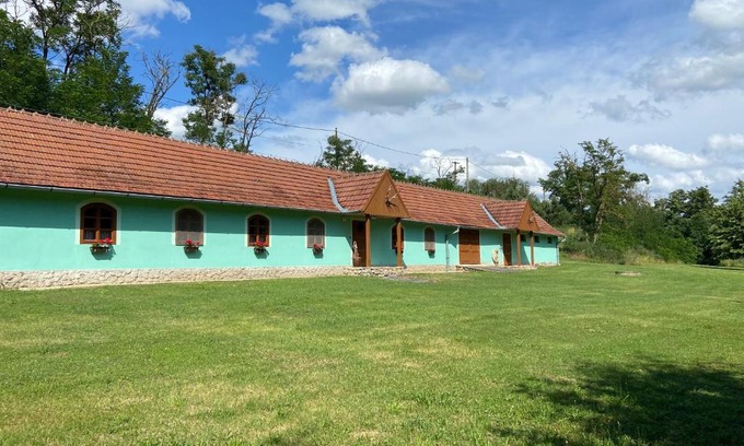 Vevcice House | Pet-Friendly Retreat at Chalupa Myslivna - Highly Rated Stay